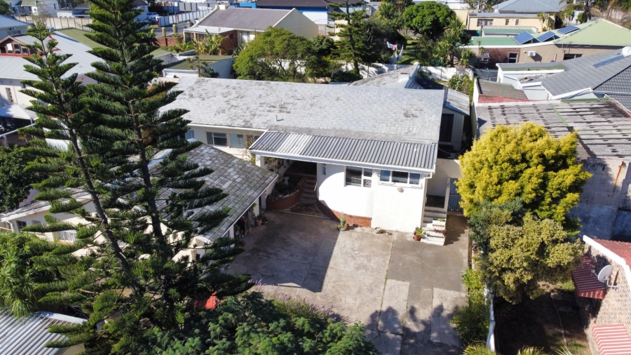 4 Bedroom Property for Sale in Berea Eastern Cape